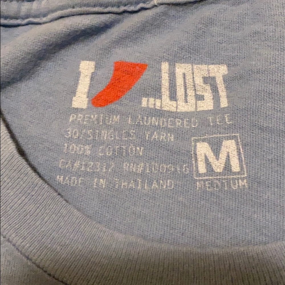 LOST SHIRT MEDIUM - Picture 3 of 3